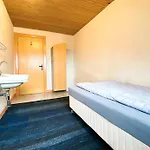 Groot - 10 Personen - 4 Slaapkamers - Perfect Voor Teams & Monteurs - * Friedeburg (Lower Saxony)