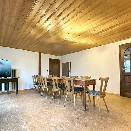 Groot - 10 Personen - 4 Slaapkamers - Perfect Voor Teams & Monteurs - *