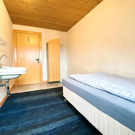 Groot - 10 Personen - 4 Slaapkamers - Perfect Voor Teams & Monteurs - * Friedeburg (Lower Saxony)