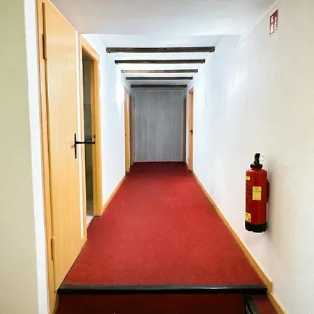 Groot - 10 Personen - 4 Slaapkamers - Perfect Voor Teams & Monteurs -