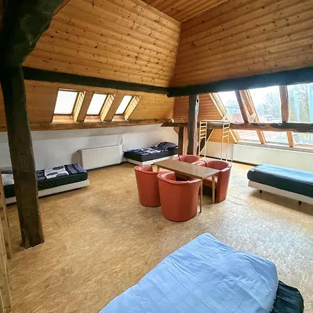 Groot - 10 Personen - 4 Slaapkamers - Perfect Voor Teams & Monteurs - Apartamento Friedeburg (Lower Saxony)