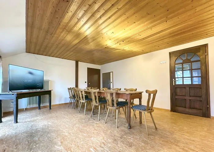 Groot - 10 Personen - 4 Slaapkamers - Perfect Voor Teams & Monteurs - *