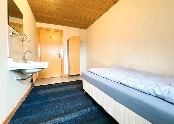 Groot - 10 Personen - 4 Slaapkamers - Perfect Voor Teams & Monteurs - * Friedeburg (Lower Saxony)