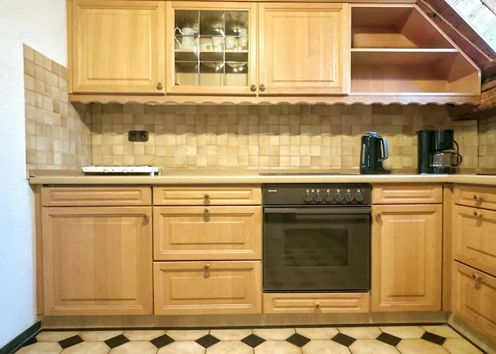 Groot - 10 Personen - 4 Slaapkamers - Perfect Voor Teams & Monteurs - Friedeburg (Lower Saxony)